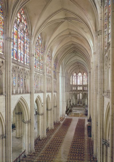 Näkymä laivalle ja kuorolle, rakennettu 1314-1400-luvulla tekijältä French School