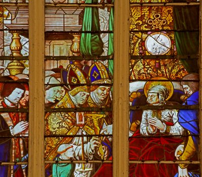 Saint Louisia kuvaava ikkuna: paranee ihmeellisesti sairaudesta ja lupasi mennä Pyhään maahan (lasimaalaus) tekijältä French School