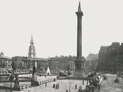 Trafalgar Square, Lontoo, 1895. tekijältä Frith and Co