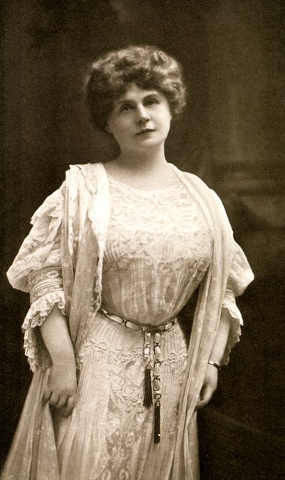 Marie Corelli, brittiläinen kirjailija, 1909. tekijältä Gabell