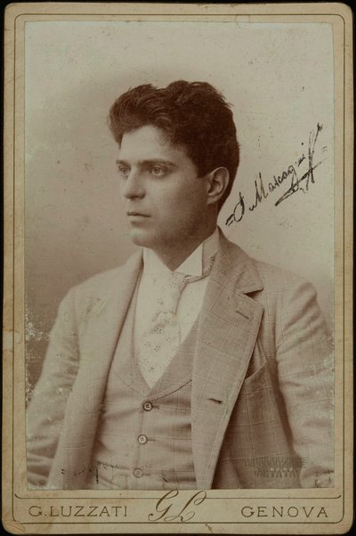 Säveltäjä Pietro Mascagnin muotokuva 1863-1945, n. 1890. tekijältä Genova . Photo studio Luzzati