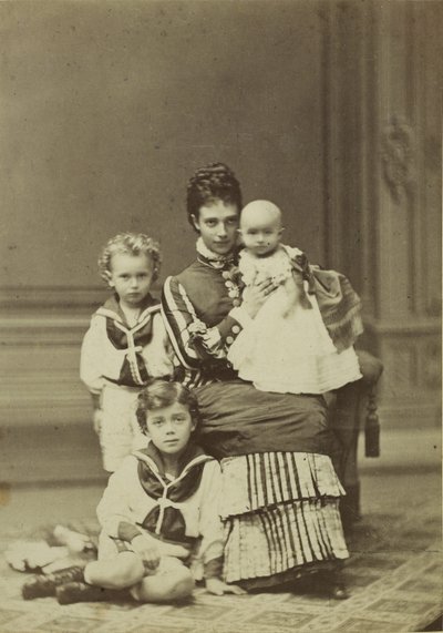 Suurherttuatar Maria Fjodorovna lasten kanssa, Nikolai Aleksandrovitš, George..., n. 1875. tekijältä Georg Emil Hansen