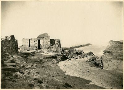 Temppelin rauniot, Niili taustalla, Qasr Ibrim, Egypti, valokuva Georg Steindorff, noin 1930 tekijältä Georg Steindorff
