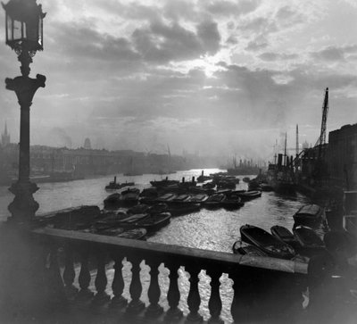 Alavirtaan London Bridgestä tekijältä George Davison Reid