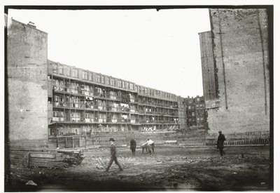 Uudisrakennus Overtoomissa Amsterdamissa tekijältä George Hendrik Breitner
