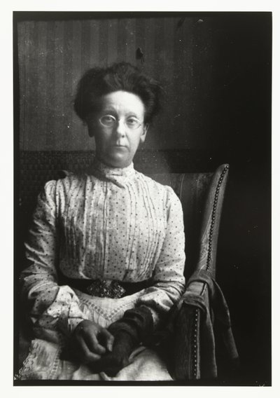 Valokuvaajan sisaren Margaretha Breitnerin muotokuva tekijältä George Hendrik Breitner