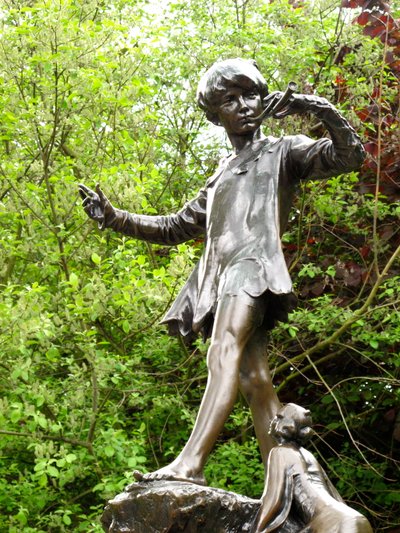 Peter Pan, 1912 (pronssi) tekijältä George James Frampton