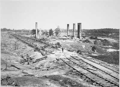 Ruins of Hoodin 28-auton ammusjuna ja Scofield Rolling Mill, lähellä Atlantaa, Georgia, syyskuu 1864 (m/v valokuva) tekijältä George N. Barnard