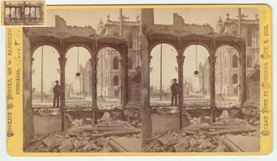 Stereografia oikeustalosta nähtynä Clark Streetin itäpuolen raunioiden läpi Chicagon palon jälkeen 1871, 1871 (bw-kuva korttitelineessä) tekijältä George N. Barnard