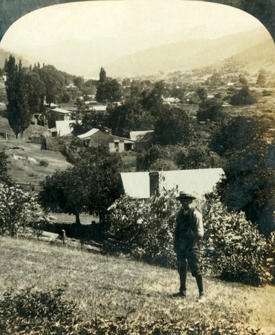 Birds-Eye View of Wandiligong, Victoria, Australia, 1909. tekijältä George Rose
