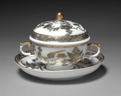 Kannellinen kulho ja astia, valmistaja Meissen Porcelain Factory, Saksa, 1730-1740 tekijältä German School
