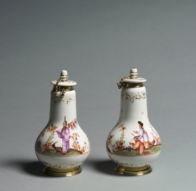 Covered Flask, valmistaja Meissen Porcelain Factory, Saksa, n. 1720-1723 tekijältä German School