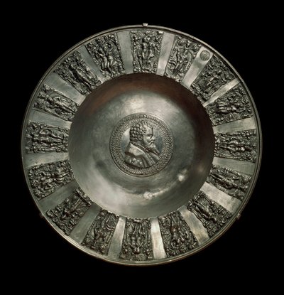 Saksalainen taide: tinasaksinen astia noin 1560. Pariisi, Louvre-museo tekijältä German School