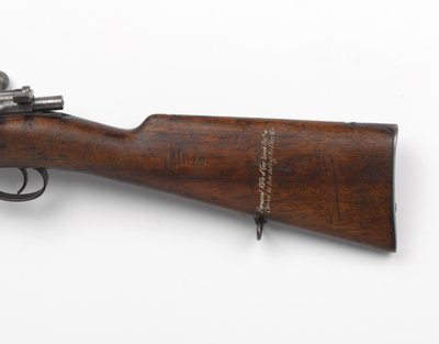 Kenraali Louis Bothan käyttämä Mauser M1896 7,92 mm:n pulttikivääri 1896 tekijältä German School
