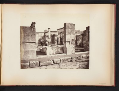 Näkymä Casa di Salustion raunioista Pompejissa, Italiassa Casa di Salustio Pompei (otsikko esineessä) tekijältä Giorgio Sommer