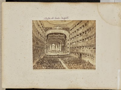 S. Carlo -teatteri (Napoli) tekijältä Giorgio Sommer
