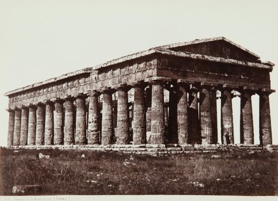 Neptunuksen temppeli Paestumissa tekijältä Giorgio Sommer