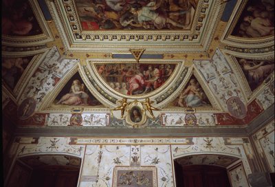 Yksityiskohta Lorenzo il Magnificon huoneesta, joka edustaa hänen vierailuaan Napolissa (fresko tekijältä Giorgio Vasari