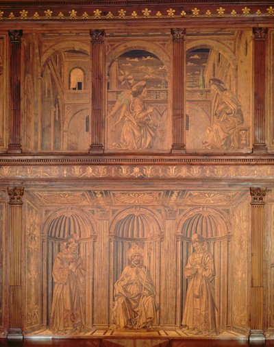 Restauroinnin jälkeiset kaapit pohjoisessa sakristossa (Sacrestia delle Messe), jotka kuvaavat Marian ilmestystä ja piispaa Enthroned (kuoripuu) (katso 143298) tekijältä Giuliano da Maiano