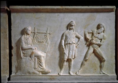 Kreikkalainen taide: musiikkikilpailu Apollon ja Marsyaksen välillä (soitot auloa ja lyyraa). Matala kohokuvio veistetty marmoriin, 320 eKr., kreikkalaista antiikkia. Kansallinen arkeologinen museo, Athenes (Kreikka) tekijältä Greek