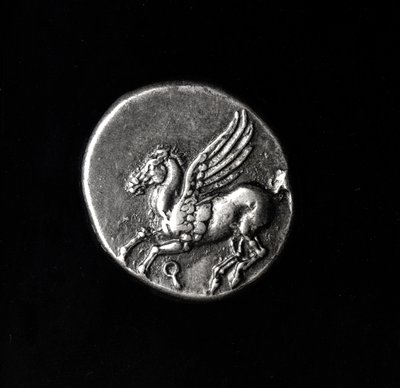 Pegasusta kuvaavan kolikon kääntöpuoli Korintista, 700-300 eKr. (metalli) tekijältä Greek School