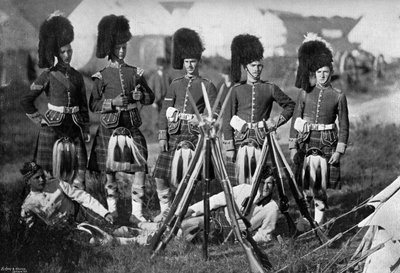 Seaforth Highlandersin leirinvartija New Forestin liikkeessä Hampshiressa, 1896. tekijältä Gregory and Co