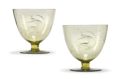 Kaksi "La Luna" (Kuu) kaiverrettua maljaa, n. 1930 (käsinpuhallettu lasi) tekijältä Guido Balsamo Stella