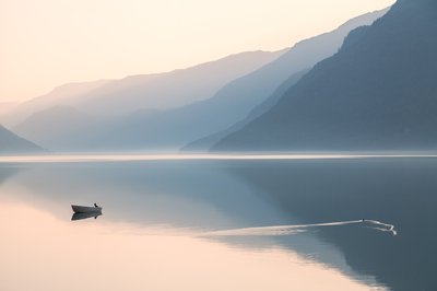 Misty Mountain -järvi tekijältä Gustav Davidsson