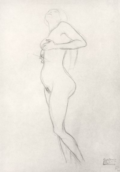 Seisova alaston tyttö katselee ylös tekijältä Gustav Klimt