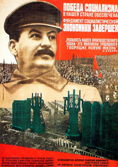 Sosialismin voitto Neuvostoliitossa on taattu, juliste, 1932. tekijältä Gustav Klutsis