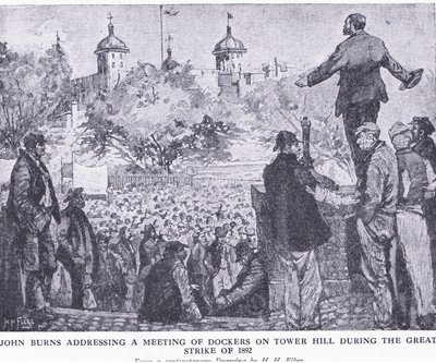 John Burns puhumassa satamatyöläisten kokouksessa Tower Hillillä vuoden 1892 suuren lakon aikana, Waverley Book Company Limitedin julkaisemasta Cassells History of the British People -teoksesta, n. 1940. tekijältä H. H. Flere
