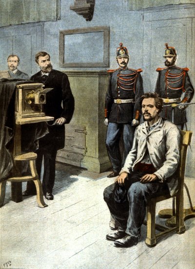 antropometrisen valokuvauksen alku, n. 1895 (kuva) tekijältä Henri Meyer