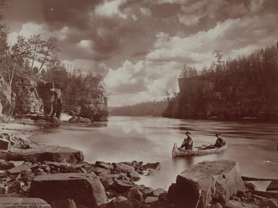 Alaleuat, Dells of the Wisconsin,1903 (kuva) (kuva) tekijältä Henry Hamilton Bennett