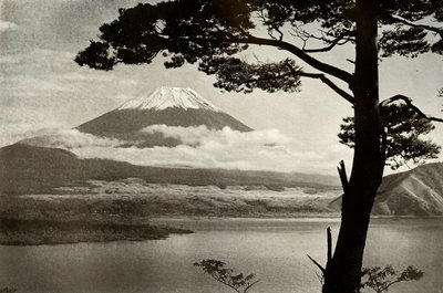 Fuji Motosusta, 1910. tekijältä Herbert Ponting