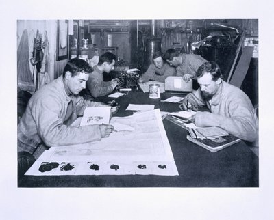 Kota Winter Quartersissa Scottin viimeiseltä tutkimusmatkalta tekijältä Herbert Ponting