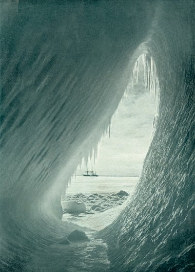 Arch Berg sisältä, c19101913, 1913 tekijältä Herbert Ponting