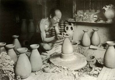 Potter pyörässä, 1910. tekijältä Herbert Ponting