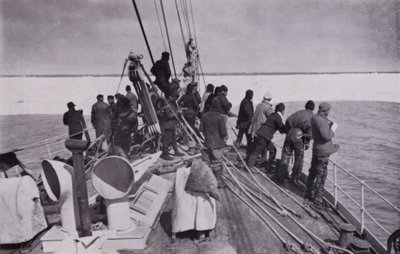 Lähestymistapa jäätä (m/w kuva) tekijältä Herbert Ponting