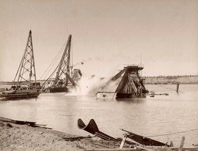 Kanavaan sijoitetun ruoppaajan räjäytys. tekijältä Hippolyte Arnoux