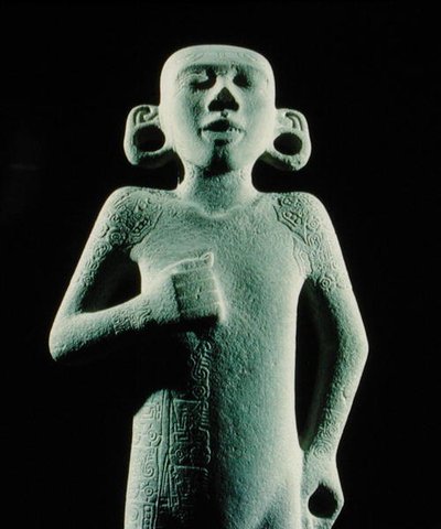Tamuinin nuori mies, myöhäinen klassisen jälkeinen aika (1300-1521) (kivi) (yksityiskohta 207851) tekijältä Huaxtec Huaxtec