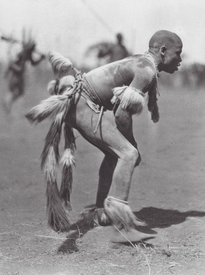 Afrikka: Nuba-painijat (s/w-kuva). tekijältä Hugo Adolf Bernatzik
