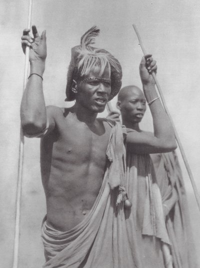 Afrikka: Afrikka: Shilluks (s/w-kuva) tekijältä Hugo Adolf Bernatzik