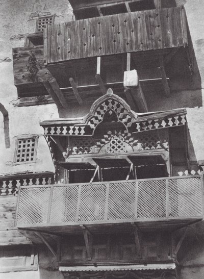 Afrikka: Suakinissa (s/w-kuva): Puinen erkkeri-ikkuna (s/w-kuva) tekijältä Hugo Adolf Bernatzik