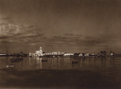 Meksiko: panoraama Vera Cruzin satamasta ja San Juanin linnasta (s/w-kuva). tekijältä Hugo Brehme