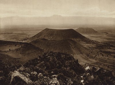 Meksiko: Santa Catarina ja La Caldera, sammuneet tulivuoret Meksikon pääkaupungin laitamilla (s/w-kuva). tekijältä Hugo Brehme