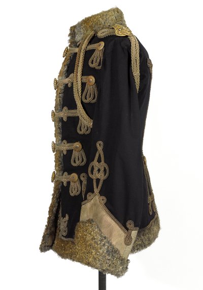 Pelisse, 3. Zieten Hussars, HRH The Duke of Connaught, ennen 1914 (pelisse) tekijältä Hungarian School
