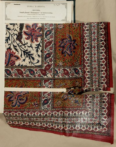 Pieni lasitettu palampore tai sängynpeitenäyte Masulipatamista Madrasissa, kokoelmasta The Collection of the Textile Manufacturers of India, kirjoittanut John Forbes Watson, julkaistu vuonna 1866 tekijältä Indian School