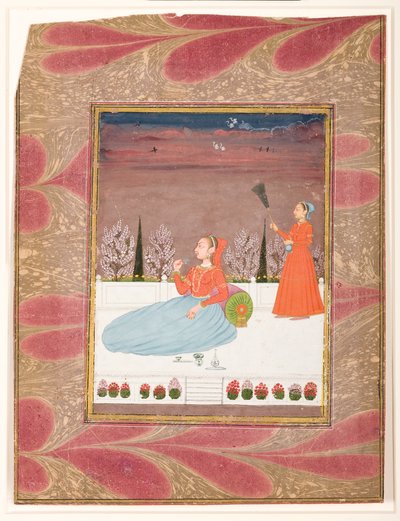 Nainen istuu terassilla palvelijan kanssa chaurilla, n. 1735 (läpinäkymätön wc ja kultaa paperilla) tekijältä Indian School