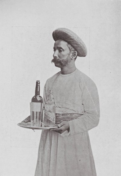 Bombay / Mumbai: Pöytäpoika (s/w valokuva) tekijältä Indian photographer