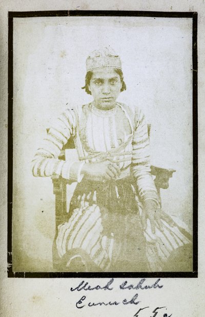 [Muotokuva] Meah Sahub, Eunuch, n. 1856-1857 (m/w valokuva) tekijältä Indian photographer